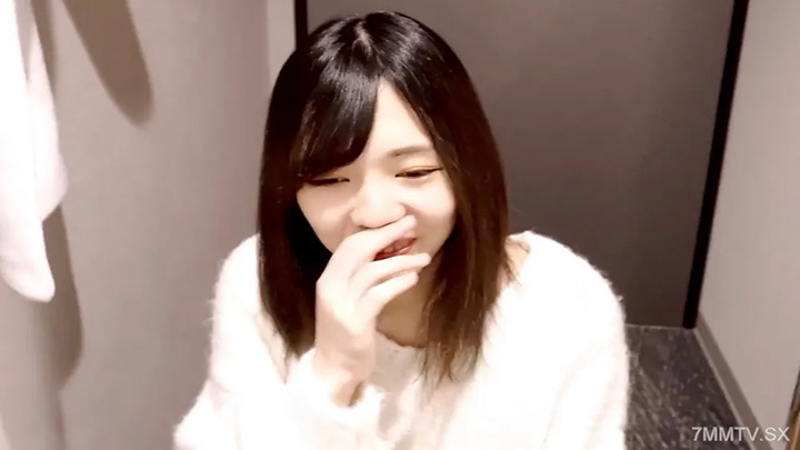 FC2PPV4625579她的臉部表現出來,Risa是一種溫柔,美麗,苗條的美女,看起來像Haru,在她害羞時露出了