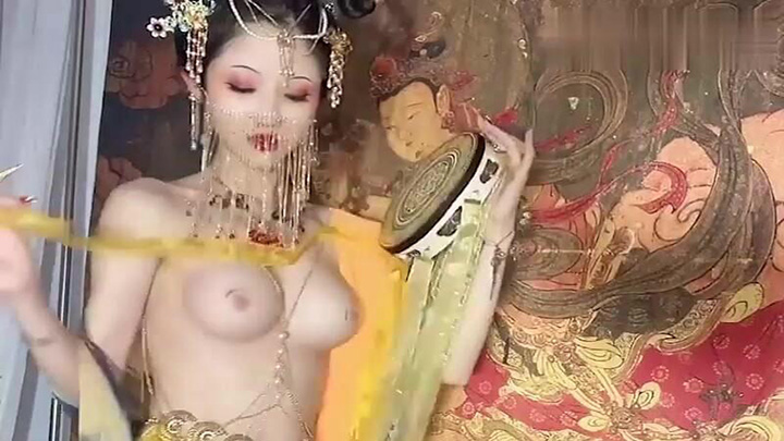 画中仙古色鲜香酥乳玉体,古代妃子穿越