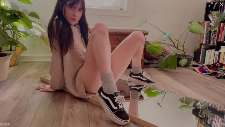 面容精致,极品身材的主播【Frankiebunny】更新福利二十二