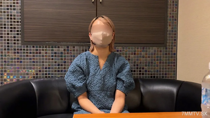 fc2-ppv-4751433-大乳房美髮師已有22歲。“等等,這是不可能的!不!”她對過去釋放過去的樂趣感到困惑,但被巨大的推力和暨所刺傷